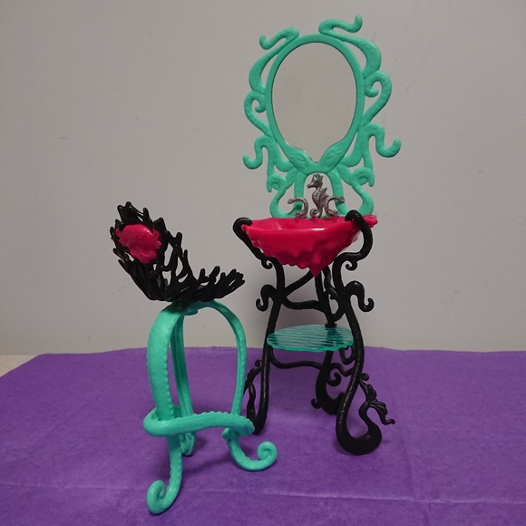 Monster high furniture lagoona's bathroom - Picture 7 of 14